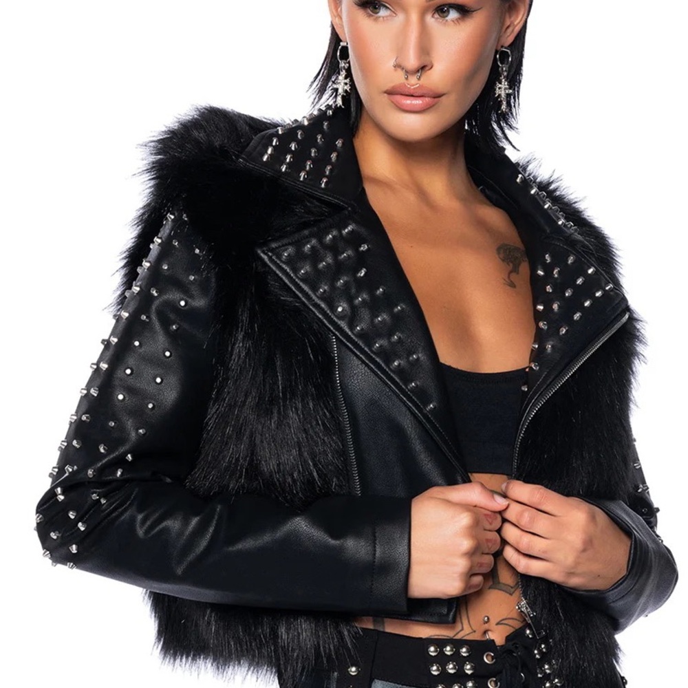 Nwot Akira Emms Studded Faux Fur Jacket